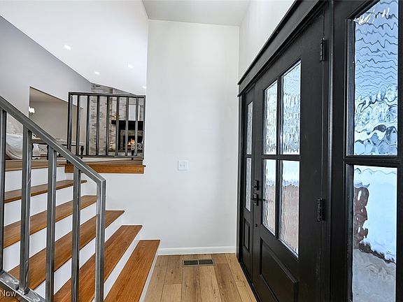 2nd image of 1591 Newcastle Cir