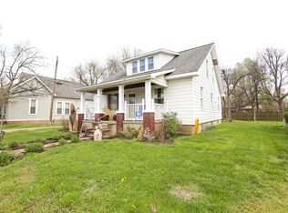 906 Ferry St, Metropolis, IL 62960