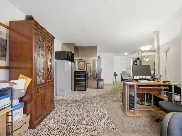 330 East 38th Street image 11 of 27