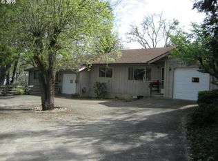 1942 SE Douglas Ave, Roseburg, OR 97470