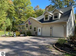 9499 Hodge Rd, Kingsley, MI 49649