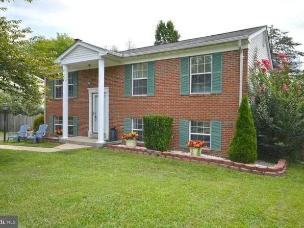 5941 Plumwood Ln, Woodbridge, VA 22193