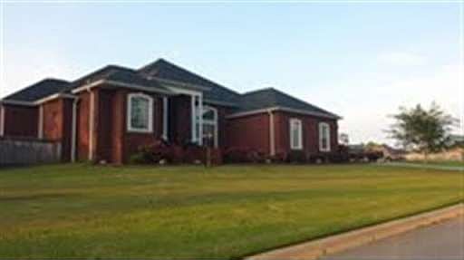 2nd image of 1026 Thistlewood Dr