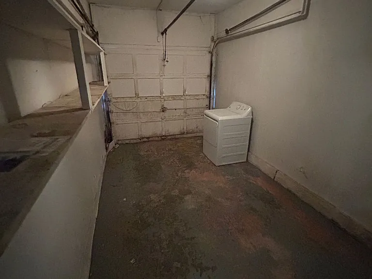 8901 E Gregory Blvd — Photo 14