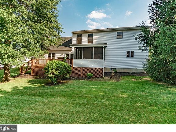 4th image of 218 Beau Tree Dr