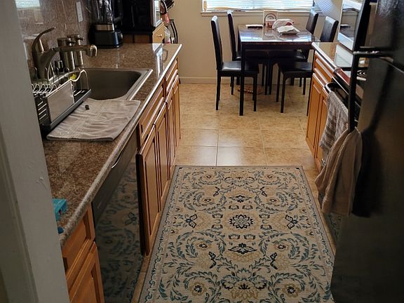 4th image of 1105 Delna Manor Ln Unit 2