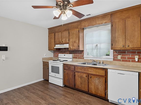 5th image of 1824 Freeman St