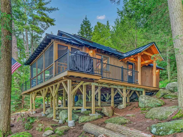 16 Hemlock Way, Holderness, NH 03245