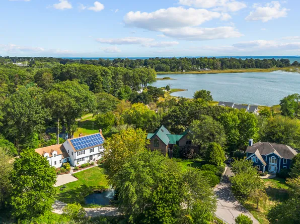 61 Edgewater Commons Lane, Westport, CT 06880