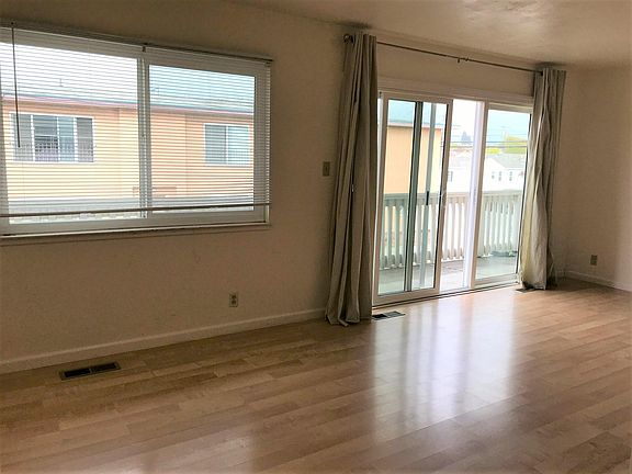 5th image of 688 San Leandro Blvd APT 3