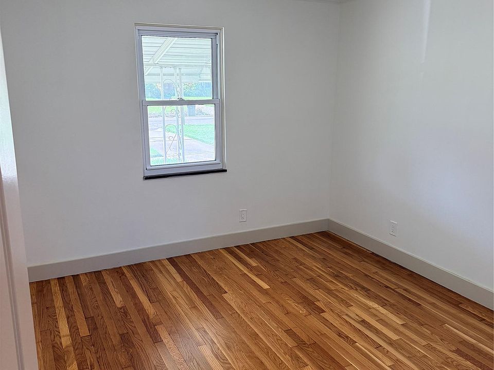 18288 Glastonbury Rd, photo 12