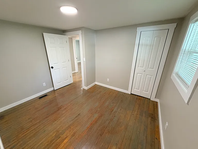 185 E Wilhemenia St — Photo 8