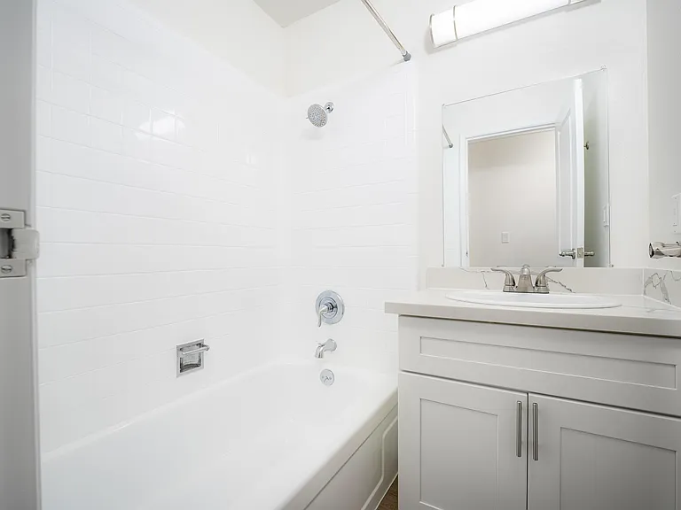 Aqua Vista #106 1bath1