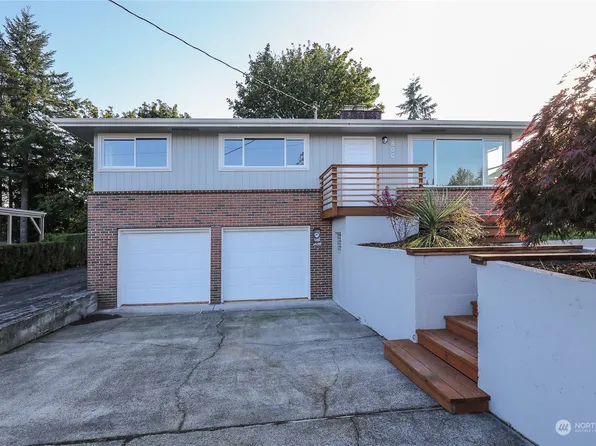 806 Nevada Drive, Longview, WA 98632