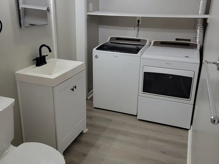 210 Peachtree St — Photo 16