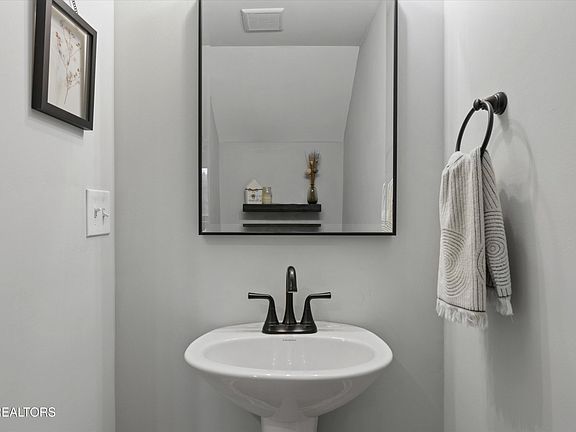 3rd image of 255 Harper Village Way