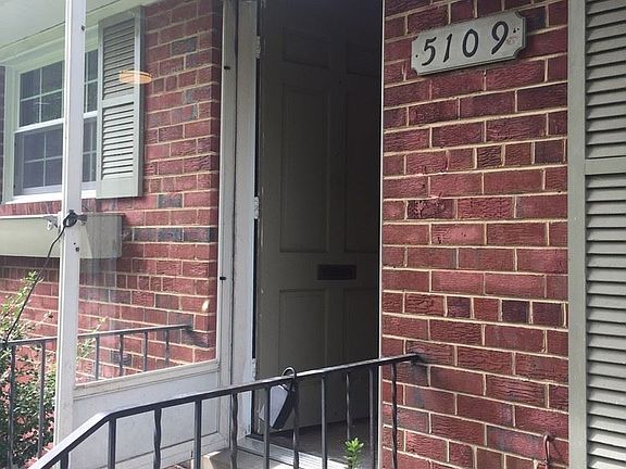 3rd image of 5109 Brentford Dr