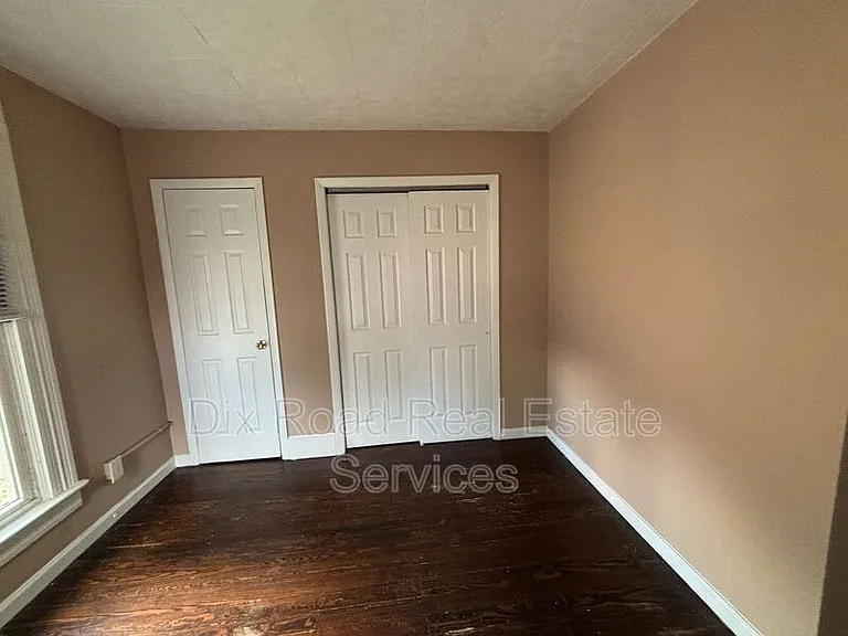 405 Moore St — Photo 24
