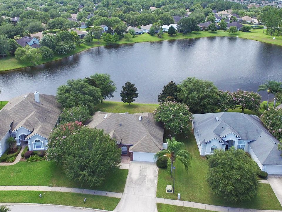1st image of 549 E Silverthorn Ln