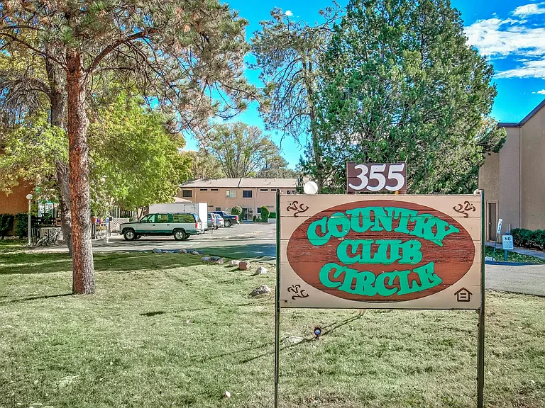Country Club Circle — Photo 12