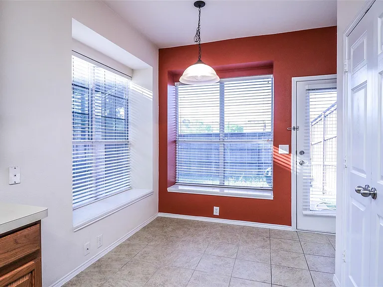 11232 Chaucer Dr — Photo 11