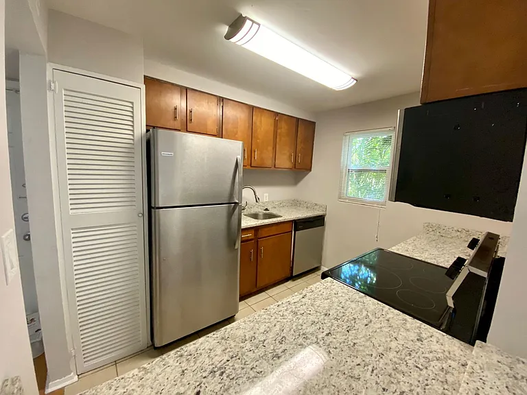 Great Location - SOUTH TAMPA - SOHO / Hyde Park Area — Photo 25