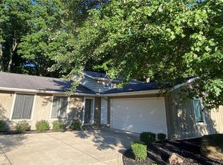 20544 Spruce Dr, Strongsville, OH
