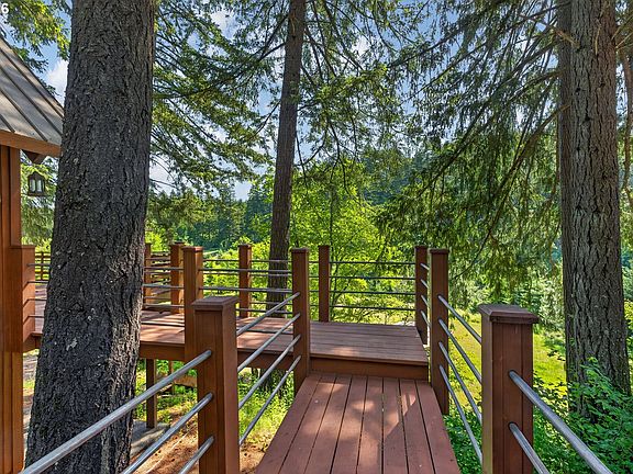 4th image of 41 Private Lake Rd