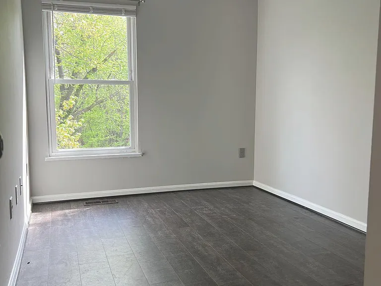 1679 Colonial Way — Photo 17