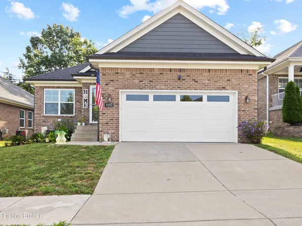 8107 Cedar Crest Ln, Louisville, KY 40291