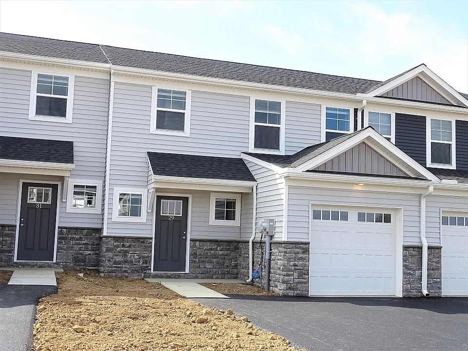 29 Cobblestone Ct