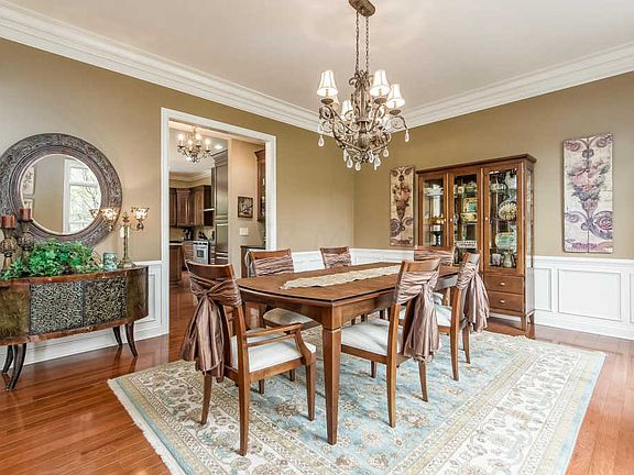 4th image of 6699 Raynor Ct