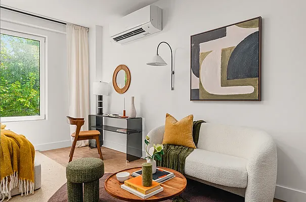 Living room, photo 1
