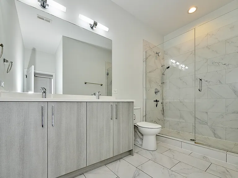 5139 N Broadway #304 — Photo 5