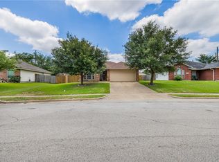 1506 Prairie Dr, Bryan, TX 77802
