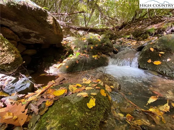 000 Gusher Knob Road, Spruce Pine, NC 28777