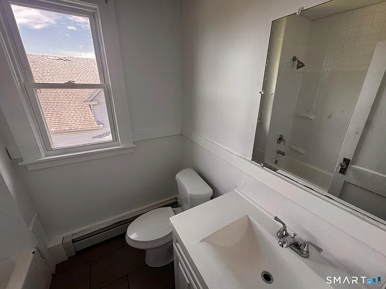 169 Winthrop St — Photo 7