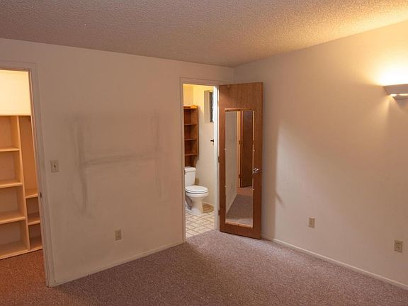 5th image of 3121 N Presidio Cir