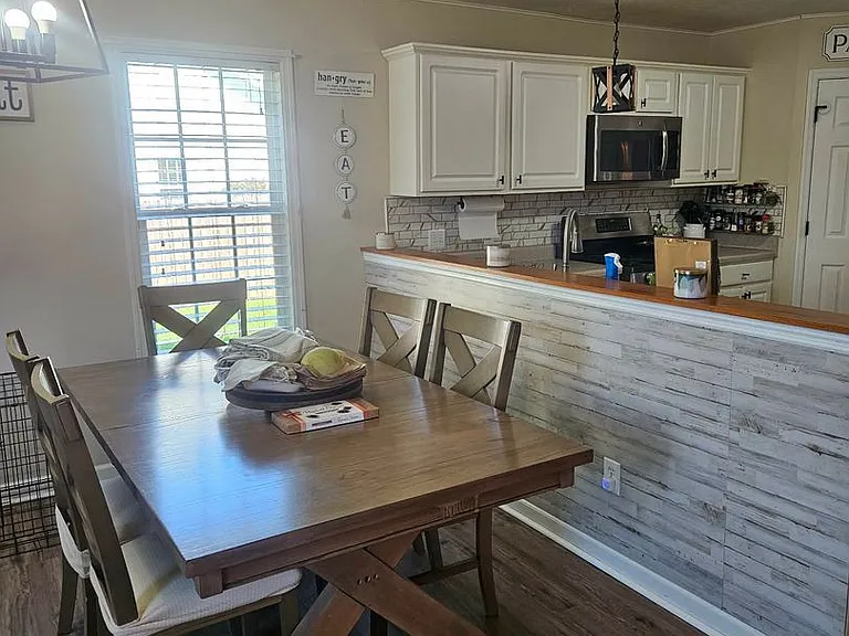 111 Casey Ct — Photo 12
