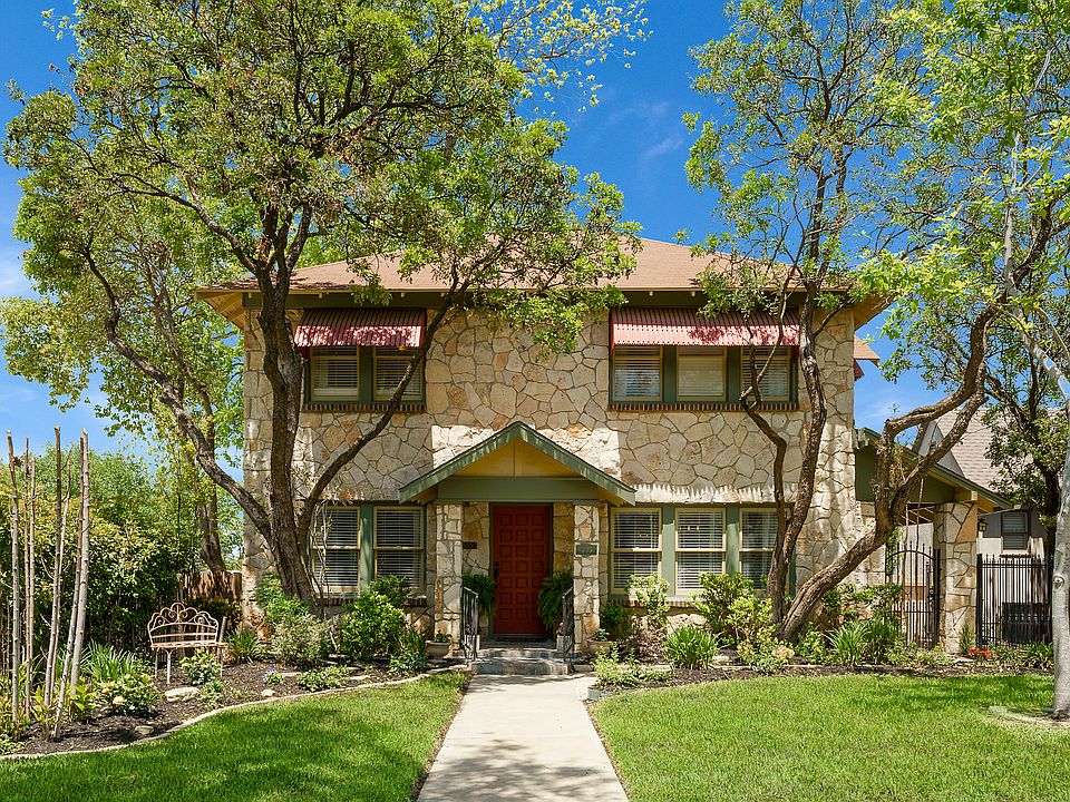 1st image of 335 W Rosewood Ave