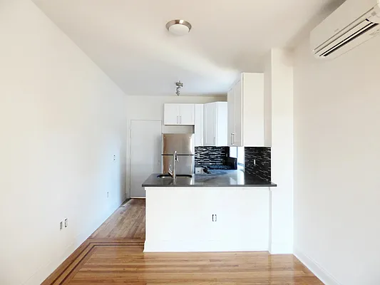 Rented by BIG Management NY | media 3