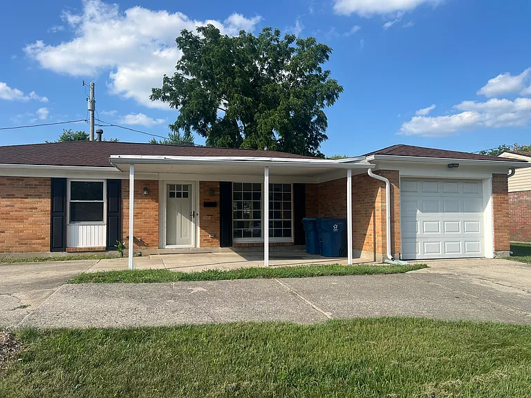 4505 Powell Rd — Photo 2