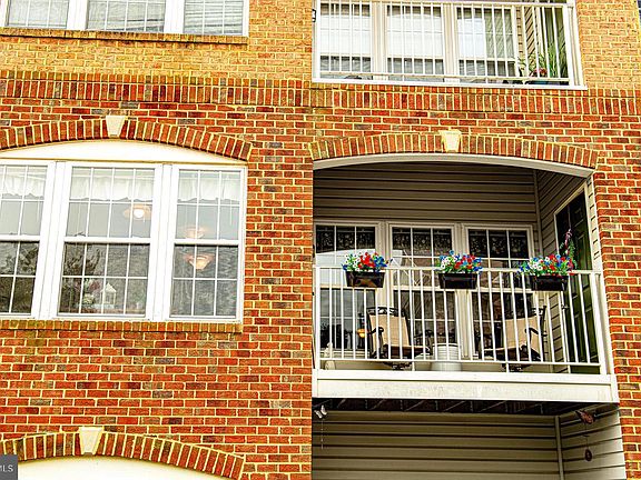 2nd image of 203 E Secretariat Dr #203