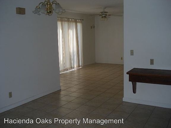 3rd image of 3912 Crestmont Dr