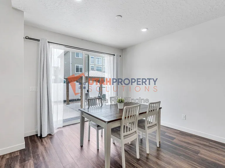 213 W Prickly Pear Dr — Photo 15