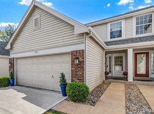 3724 Southern Manor Dr, Saint Louis, MO 63125