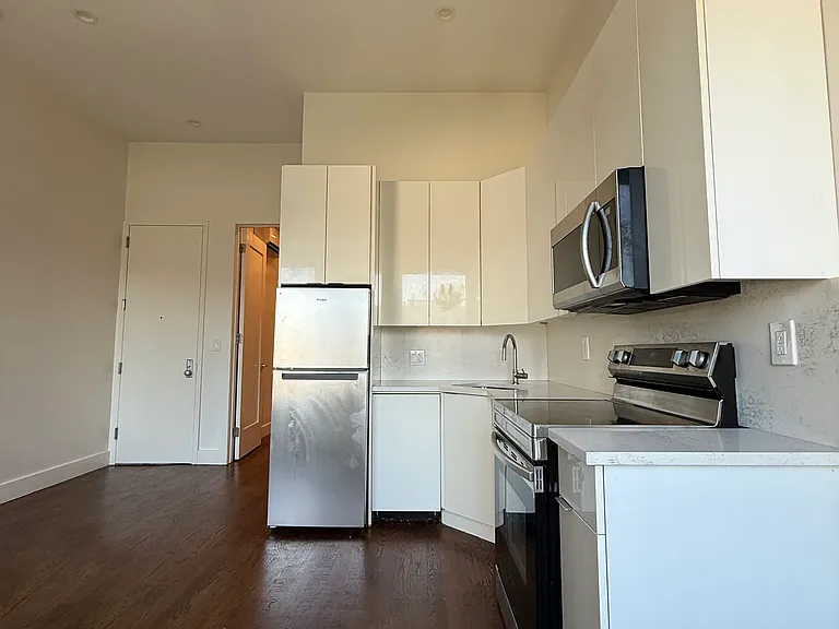 1547 Fulton St #4D — Photo 2
