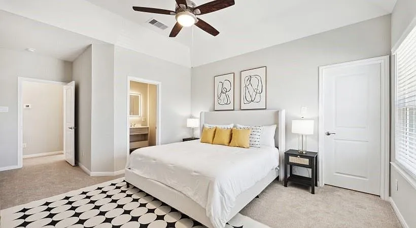 4 bed, 3.5 bath, 1912 sqft, $2,650 — Photo 3
