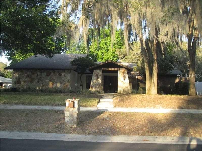 1st image of 2402 Sprucewood Ln