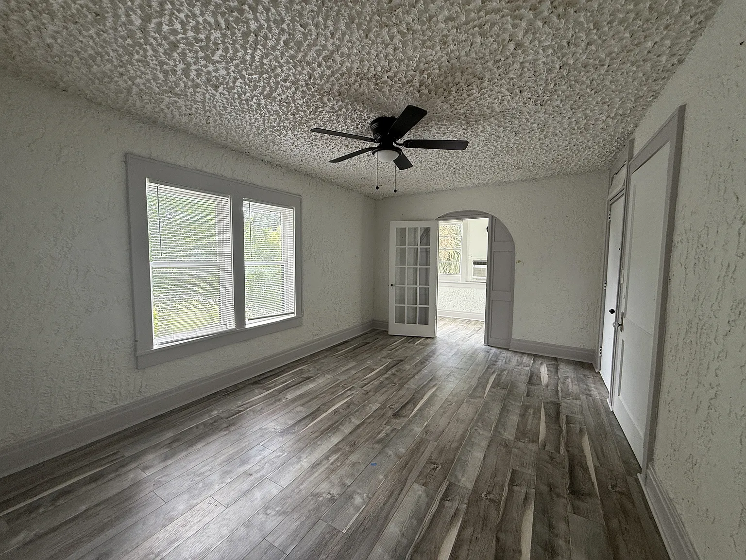 669 Avenue B NW Apt 7 - 7 — Photo 3